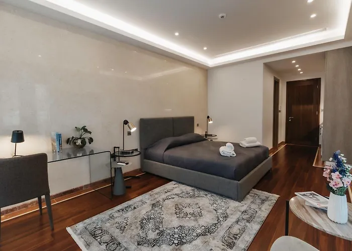 16 Executive * Nicosie