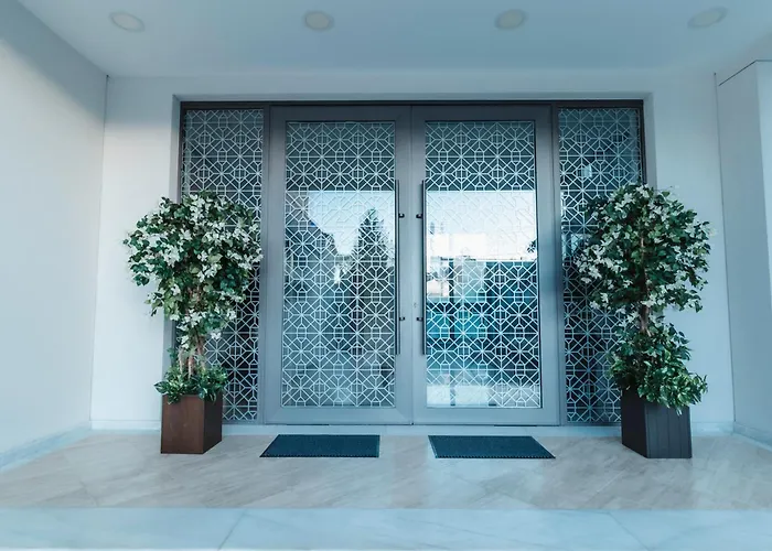 16 Executive Nicosie