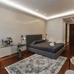 16 Executive * Nicosia